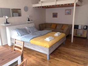 V57 APARTMENT OKTOGON